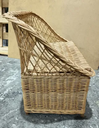 Banco arcón infantil mimbre y madera