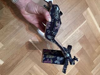 Zapatos de tacón Stradivarius estampados