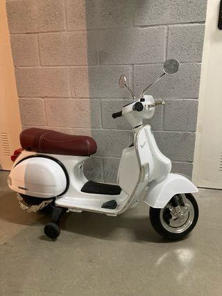 Moto Eléctrica Vespa Infantil Blanca,