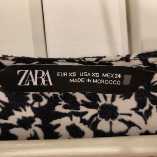 Vestido  estampado floral, en perfecto estado