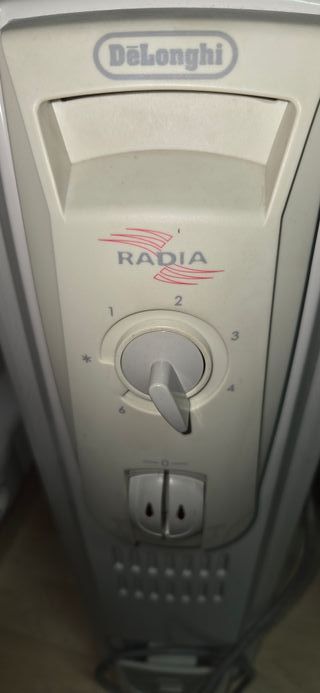 Radiadores Aceite (2 Grandes DeLonghi, 1 Pequeño)