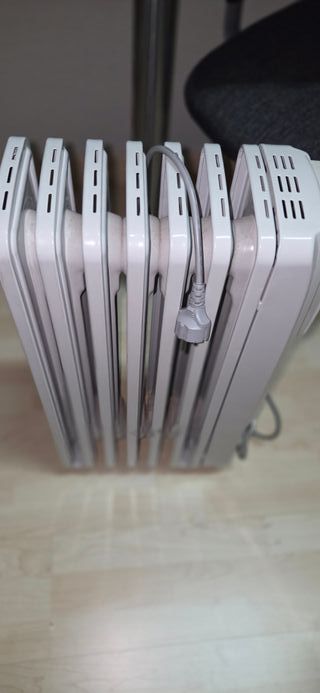 Radiadores Aceite (2 Grandes DeLonghi, 1 Pequeño)