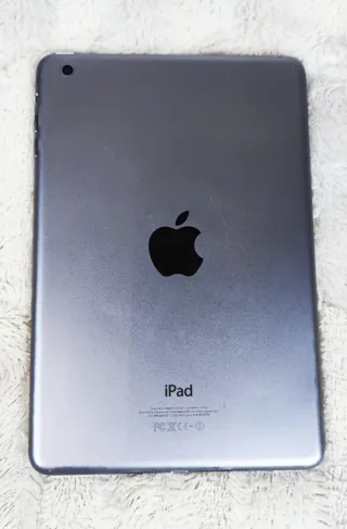 iPad Mini 2012 16GB Nero + Cavo