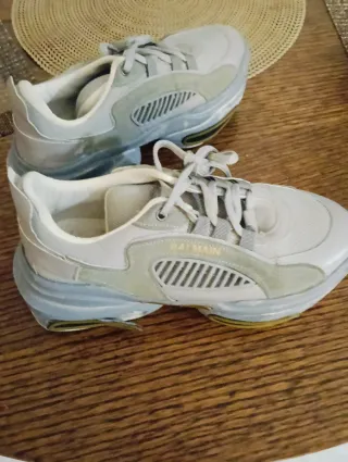 Zapatillas Balmain grises y blancas