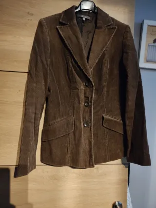 Chaqueta de pana marrón