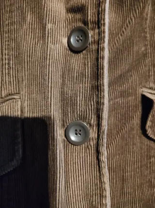 Chaqueta de pana marrón