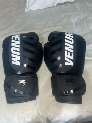 Guantes de Boxeo Venum 16 onzas