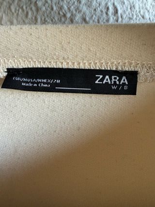Sudadera Zara Beige con Bordado Negro