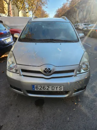 Toyota Verso 2006