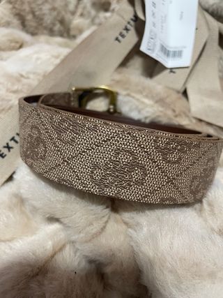 Cinturón Guess Beige y Dorado