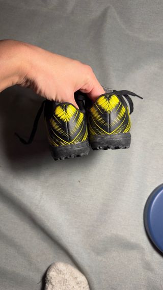 Botas de fútbol Puma niño Talla 29