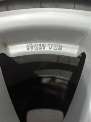 Llanta Mercedes-Benz