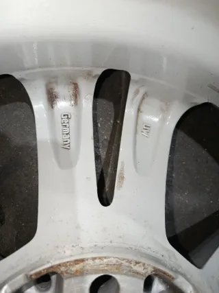 Llanta Mercedes-Benz