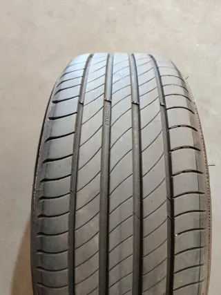 Llanta Mercedes-Benz