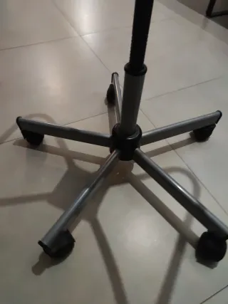 Estructura base silla giratoria metal.