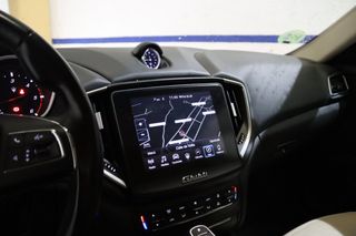 Maserati Ghibli Maserati Ghibli Granlusso V6 275 HP D RWD