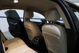 Maserati Ghibli Maserati Ghibli Granlusso V6 275 HP D RWD