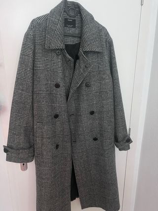 Gabardina Bershka Príncipe de Gales Gris