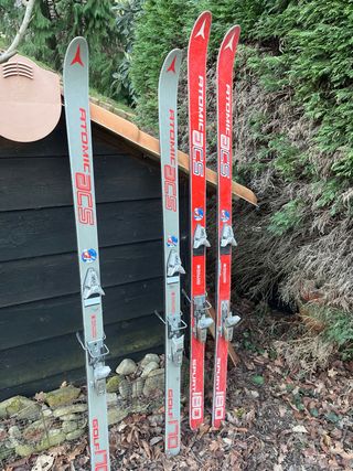2 Pares de Skis Atomic Golf y Sport