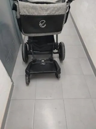 Carro Jane Muum gris con capazo, silla y patín