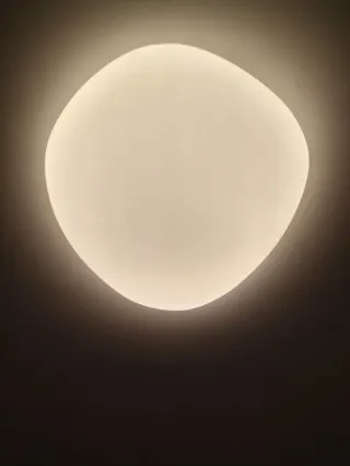 Plafón de techo blanco