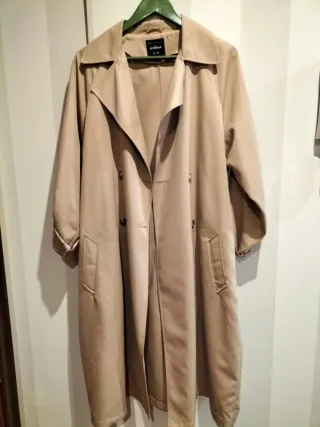 Gabardina larga color Camel de Mujer