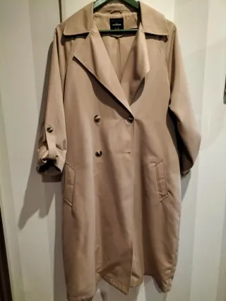 Gabardina larga color Camel de Mujer