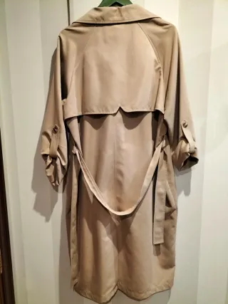 Gabardina larga color Camel de Mujer