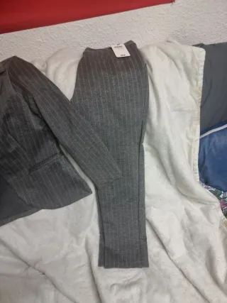 Traje sastre chaqueta y pantalón gris mujer