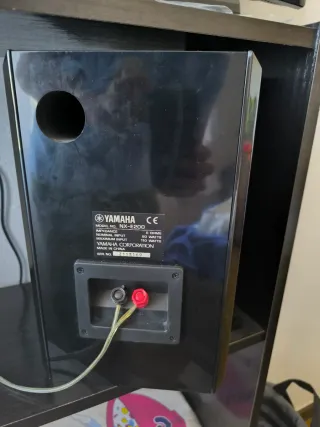 Altavoces Yamaha Negros