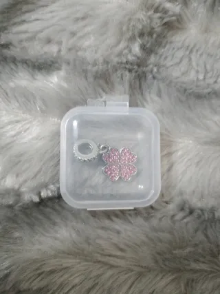 Colgante Trébol Rosa con Circonitas