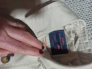 Zara Gabardina Corta Niña Talla 6
