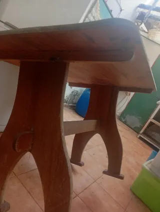 Mesa de madera rústica