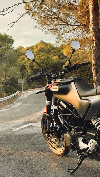 Husqvarna Svartpilen 125 como nueva - Muy mimada