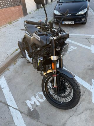 Husqvarna Svartpilen 125 como nueva - Muy mimada