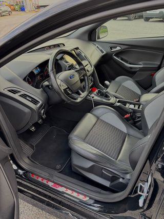 Ford Focus ST 2.0 TDCi 180cv-FULL EXTRAS