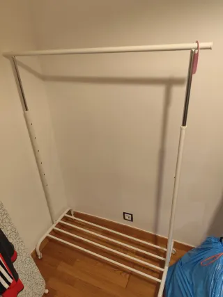 Burro para ropa blanco metal y plástico