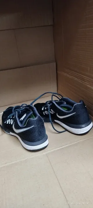 Zapatillas Nike Zoom Vomero Talla 39 Negras