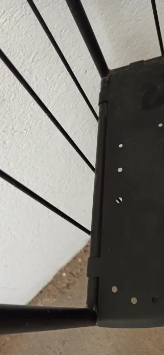 Estantería de rincón metálica con 5 baldas