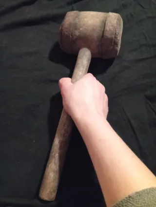 Antico martello per botti vino