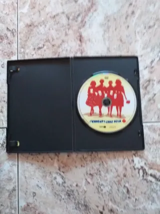 1 DVD Las Chicas de la Cruz Roja