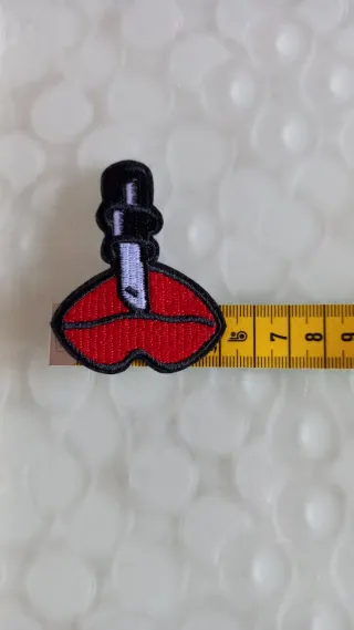 Toppa termoadesiva labbra rossetto rosso nuova