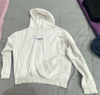 Felpa con cappuccio not available today