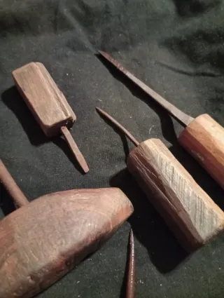 Set antichi attrezzi da lavoro