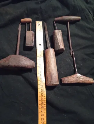 Set antichi attrezzi da lavoro