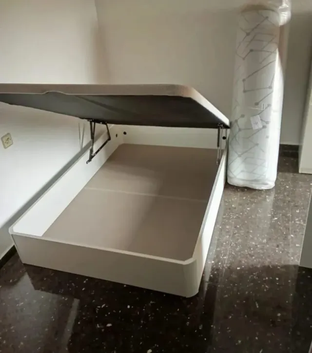 Canapés,colchones,somieres,base, cabezales,mesitas