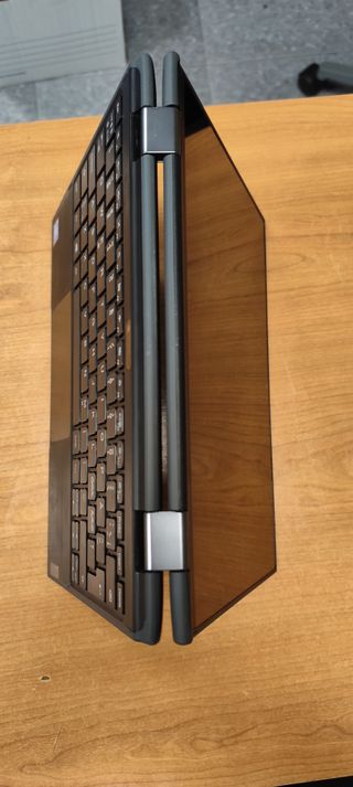 Lenovo 300e 2nd Gen Portátil