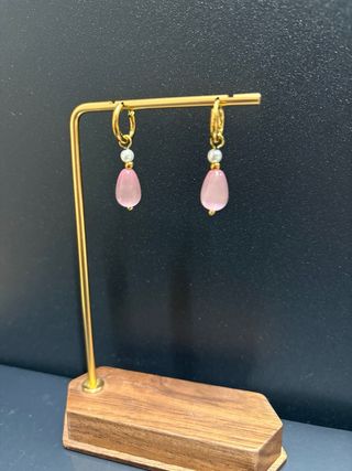 Pendientes acero dorado con perla y piedra rosa