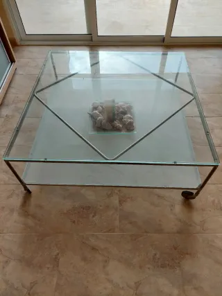 Mesa de centro cristal y metal
