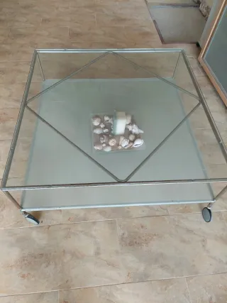 Mesa de centro cristal y metal
